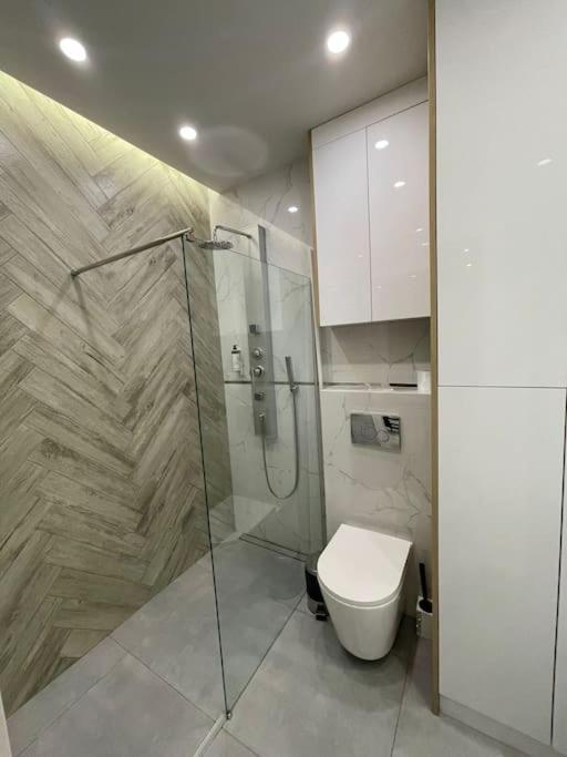 Forum Wola Fine Apartment Warsaw Luaran gambar