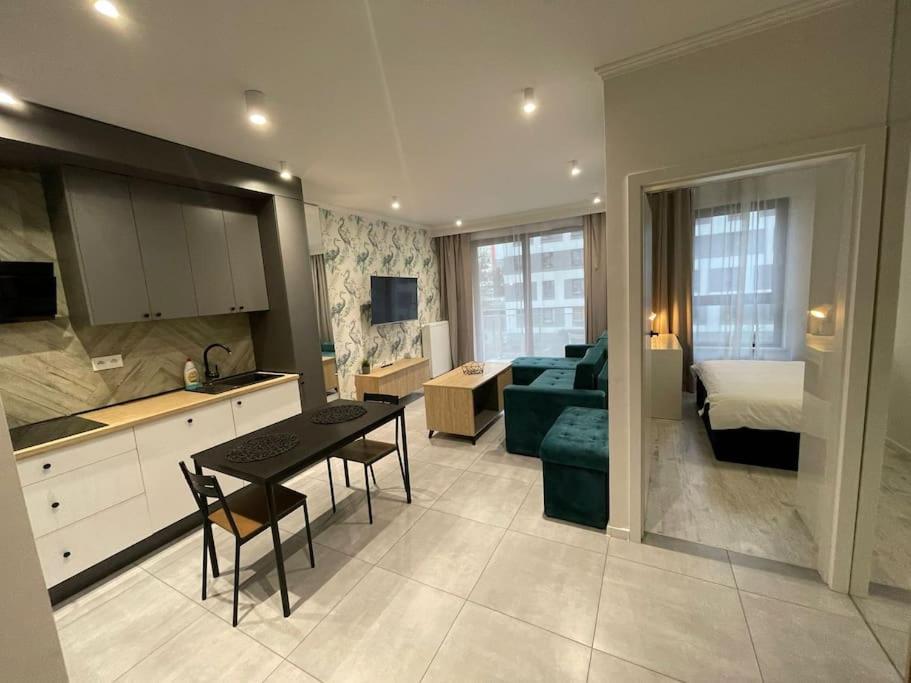 Forum Wola Fine Apartment Warsaw Luaran gambar